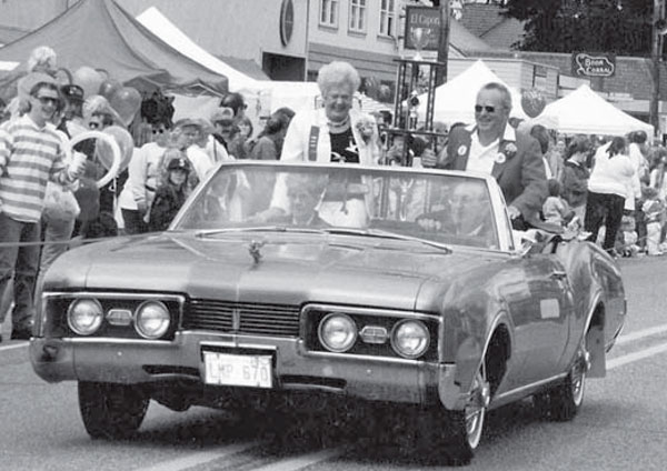 Ed and Helen as Grand Marshals, 1995