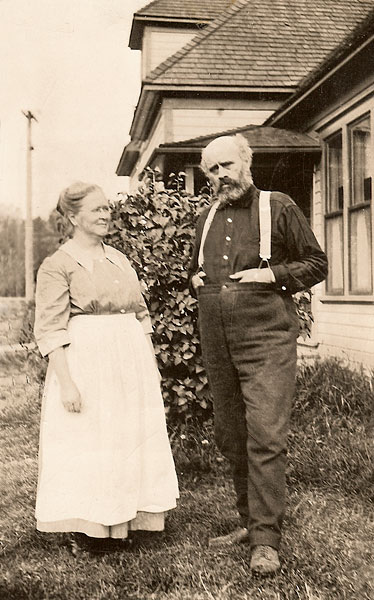 Julia and Newton Harshman c. 1926