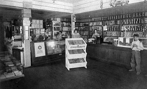 Chapman's Cash Store  (1922-1928)